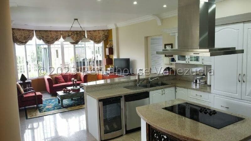 Casa (Multipes Niveles) en Venta en Lomas de La Lagunita, Distrito Metropolitano - 34