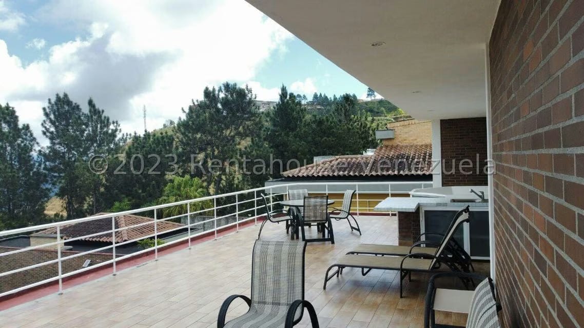 Casa (Multipes Niveles) en Venta en Lomas de La Lagunita, Distrito Metropolitano - 39