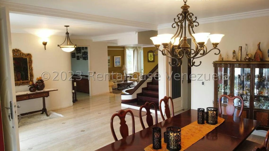 Casa (Multipes Niveles) en Venta en Lomas de La Lagunita, Distrito Metropolitano - 42
