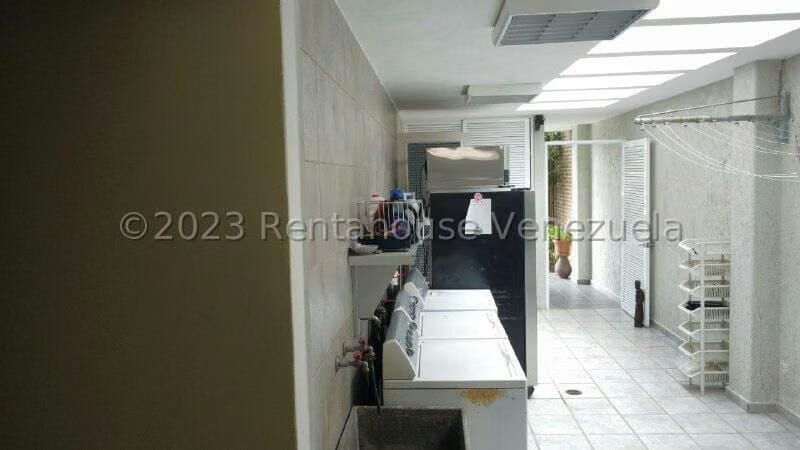 Casa (Multipes Niveles) en Venta en Lomas de La Lagunita, Distrito Metropolitano - 44