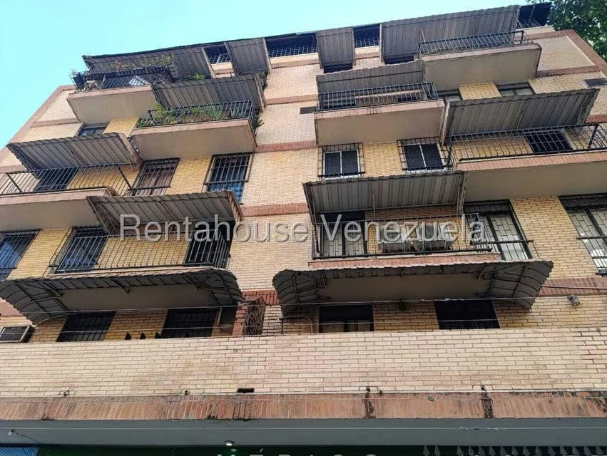 Apartamento (1 Nivel) en Alquiler en Los Palos Grandes, Distrito Metropolitano