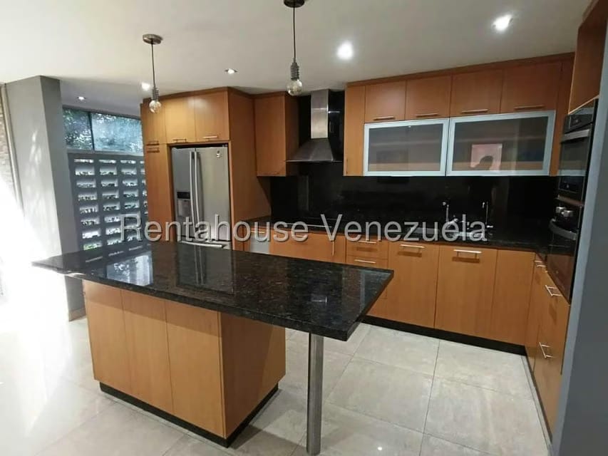 Apartamento (1 Nivel) en Alquiler en Los Palos Grandes, Distrito Metropolitano - 14