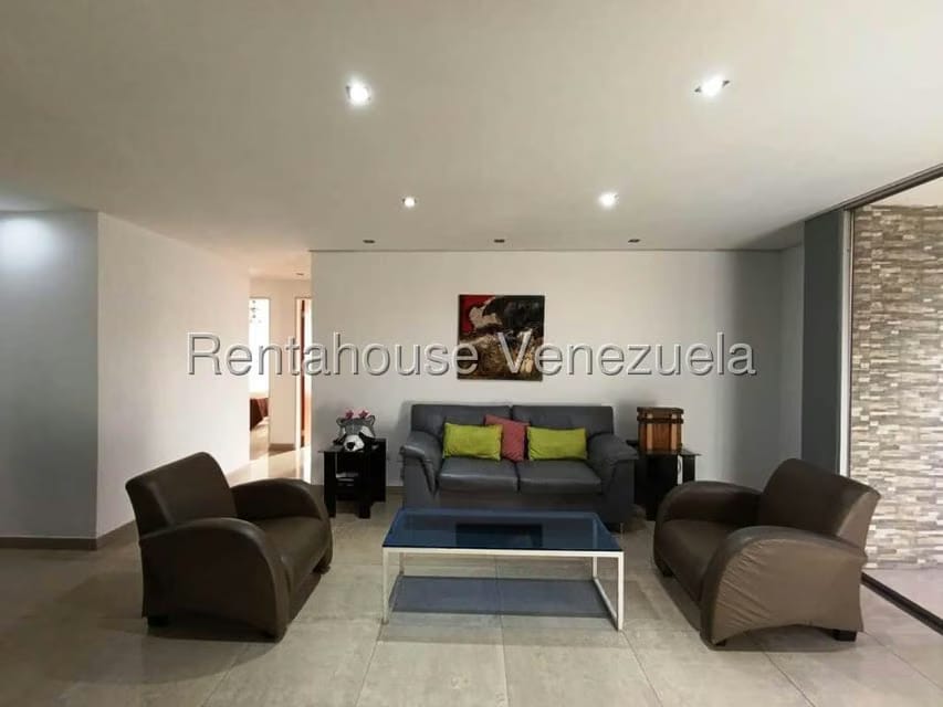 Apartamento (1 Nivel) en Alquiler en Los Palos Grandes, Distrito Metropolitano - 7