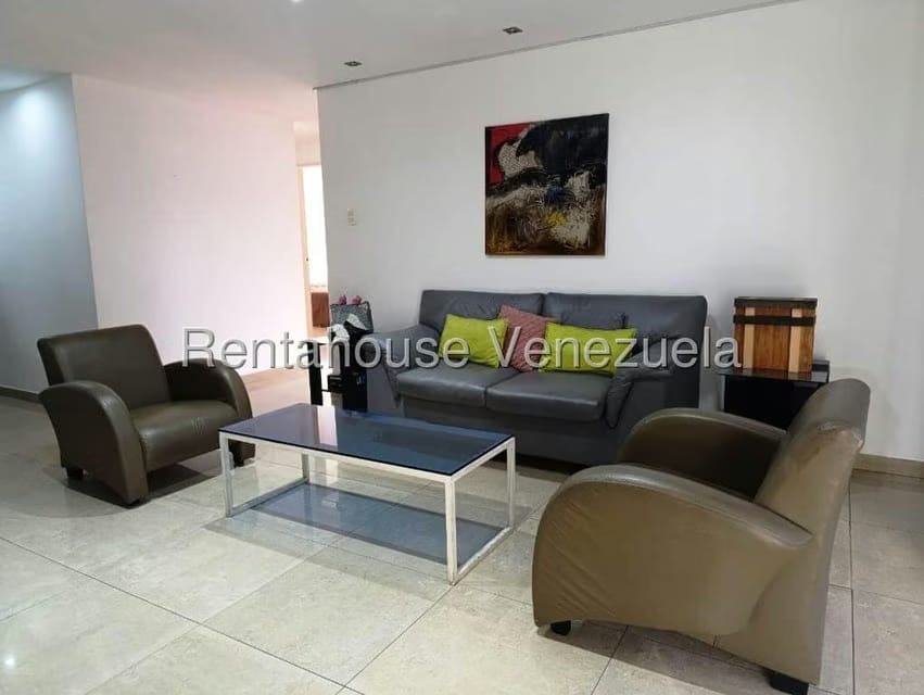 Apartamento (1 Nivel) en Alquiler en Los Palos Grandes, Distrito Metropolitano - 8