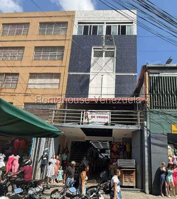 Casa (Multipes Niveles) en Venta en Cementerio, Distrito Metropolitano