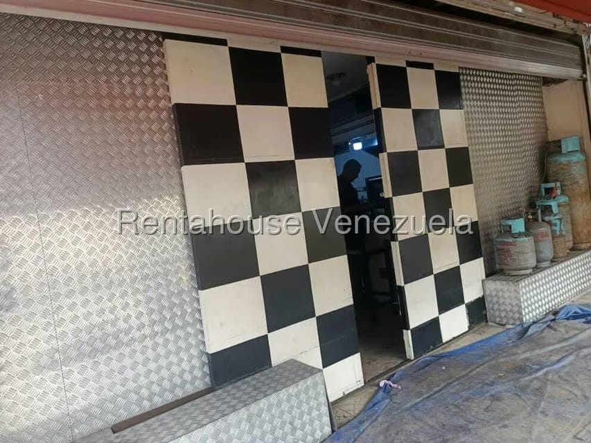 Casa (Multipes Niveles) en Venta en Cementerio, Distrito Metropolitano - 15