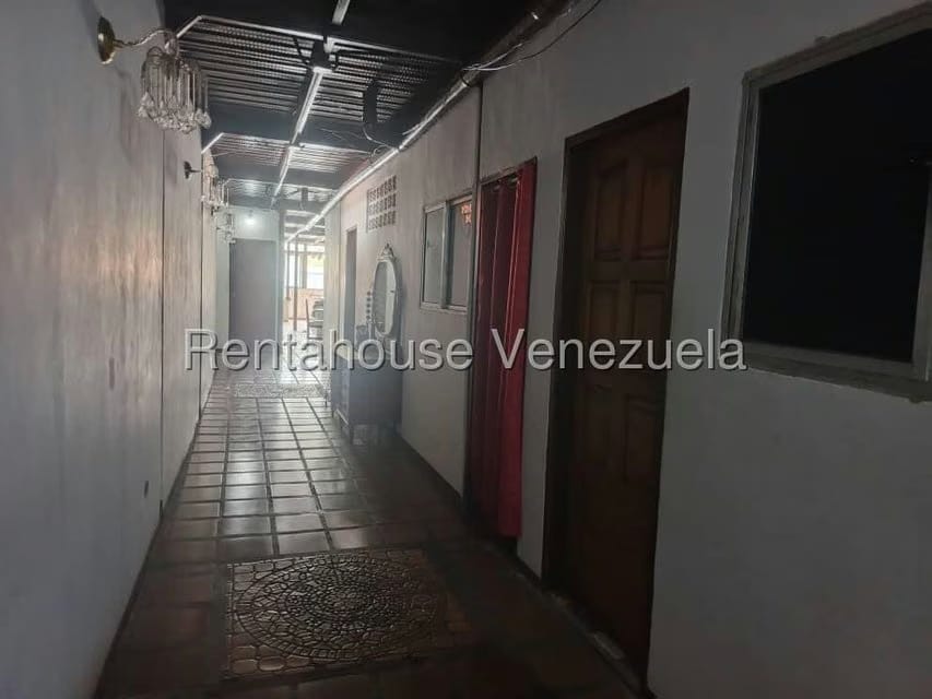 Casa (Multipes Niveles) en Venta en Cementerio, Distrito Metropolitano - 25