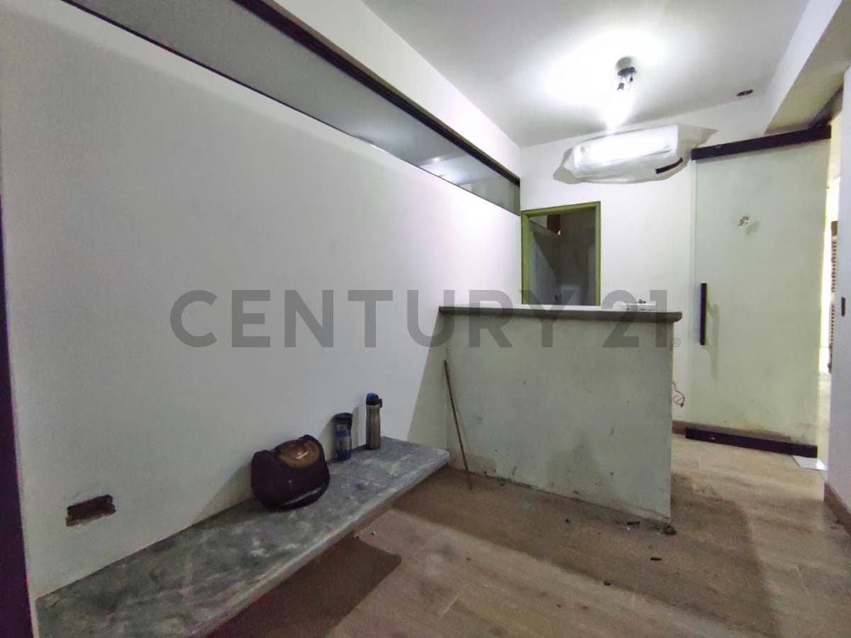 Local en alquiler para concesionario de vehículos - 5