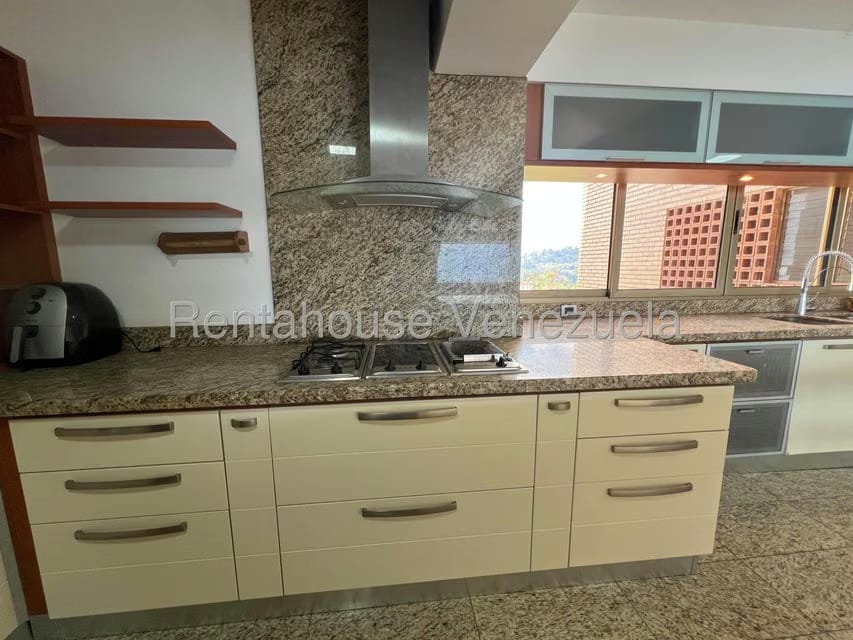 Apartamento (1 Nivel) en Alquiler en Los Naranjos del Cafetal, Distrito Metropolitano - 19