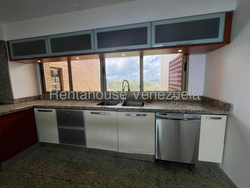 Apartamento (1 Nivel) en Alquiler en Los Naranjos del Cafetal, Distrito Metropolitano - 21