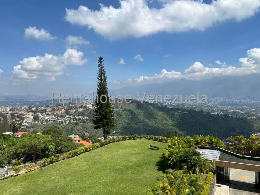 Apartamento (1 Nivel) en Alquiler en Los Naranjos del Cafetal, Distrito Metropolitano - 26