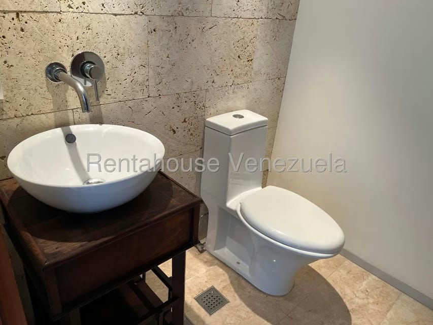 Apartamento (1 Nivel) en Alquiler en Los Naranjos del Cafetal, Distrito Metropolitano - 27