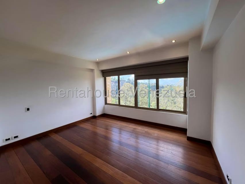 Apartamento (1 Nivel) en Alquiler en Los Naranjos del Cafetal, Distrito Metropolitano - 34