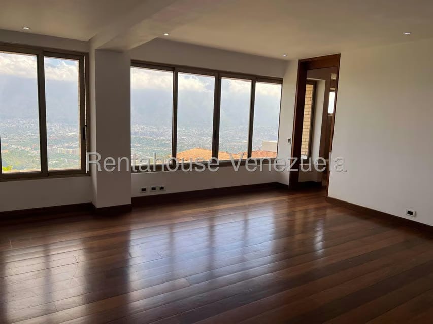 Apartamento (1 Nivel) en Alquiler en Los Naranjos del Cafetal, Distrito Metropolitano - 35