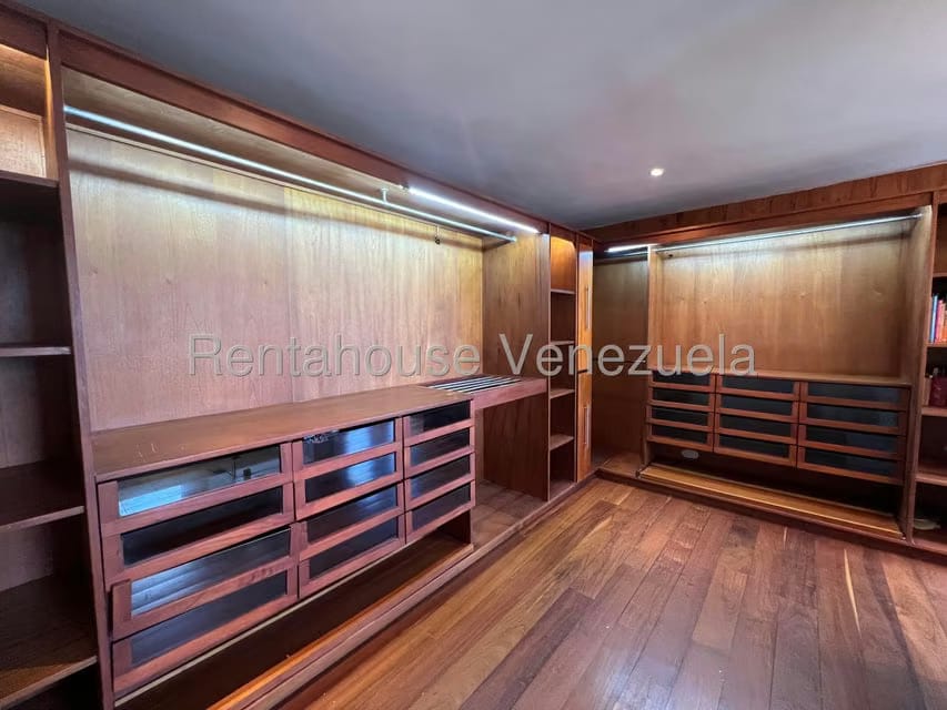 Apartamento (1 Nivel) en Alquiler en Los Naranjos del Cafetal, Distrito Metropolitano - 36