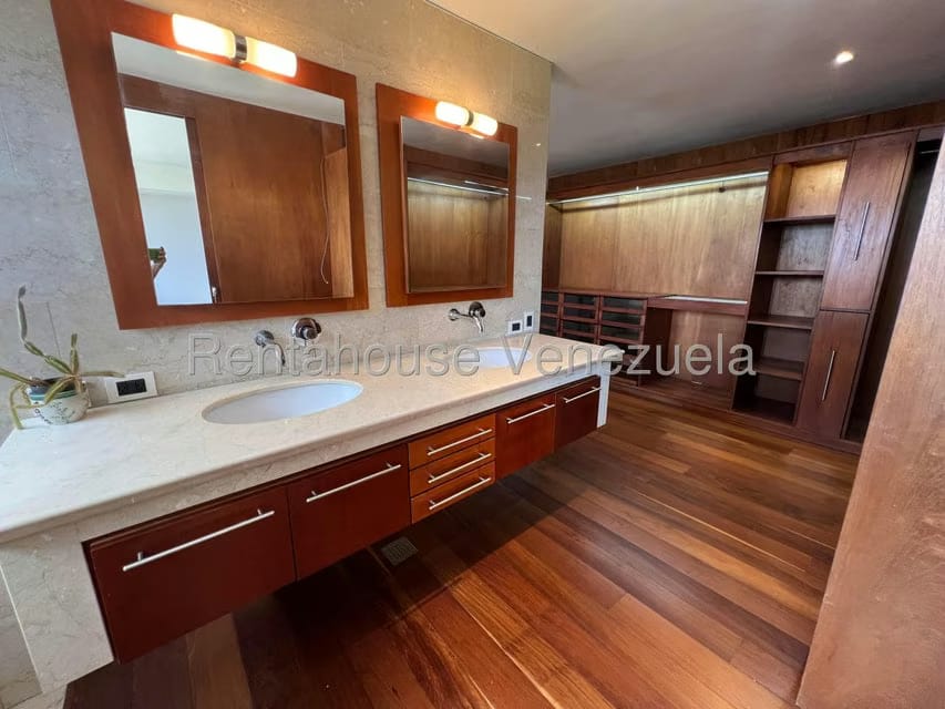 Apartamento (1 Nivel) en Alquiler en Los Naranjos del Cafetal, Distrito Metropolitano - 38
