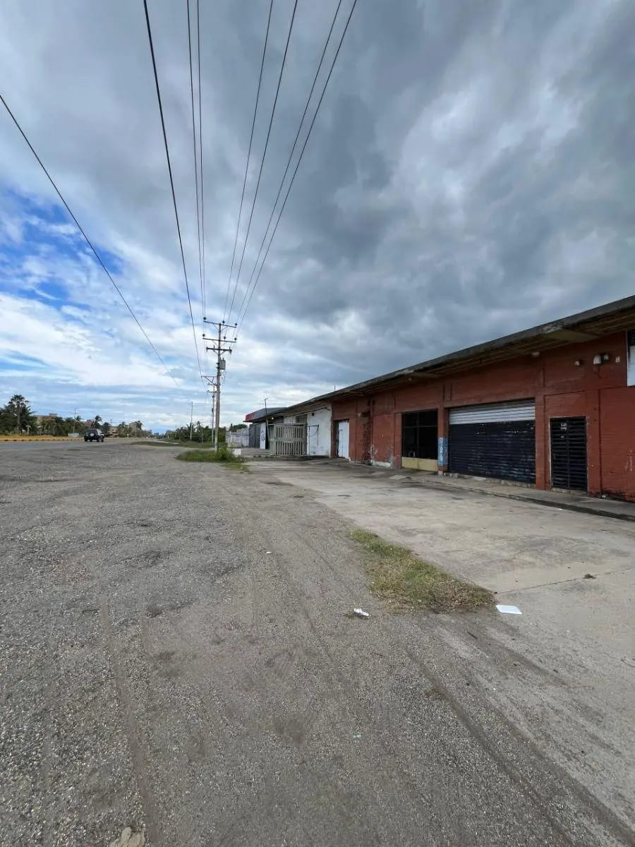 Galpon en Venta en Carretera nacional Tucacas Carretera nacional Tucacas - 4