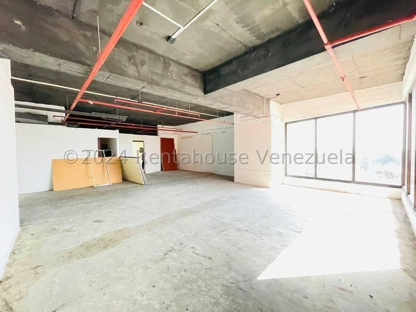 Comercial (Oficina) en Alquiler en Avenida Bolivar, Aragua - 2