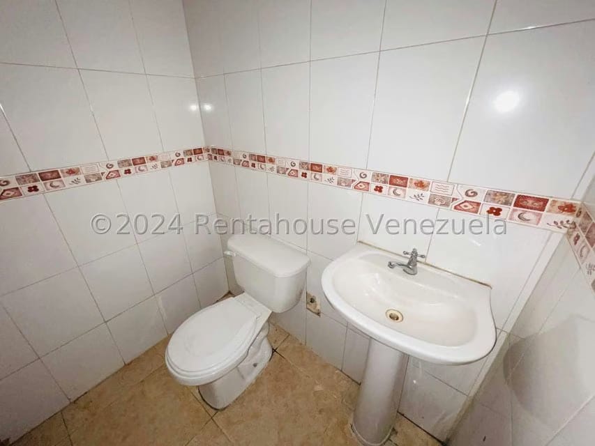 Comercial (Oficina) en Alquiler en Avenida Bolivar, Aragua - 13
