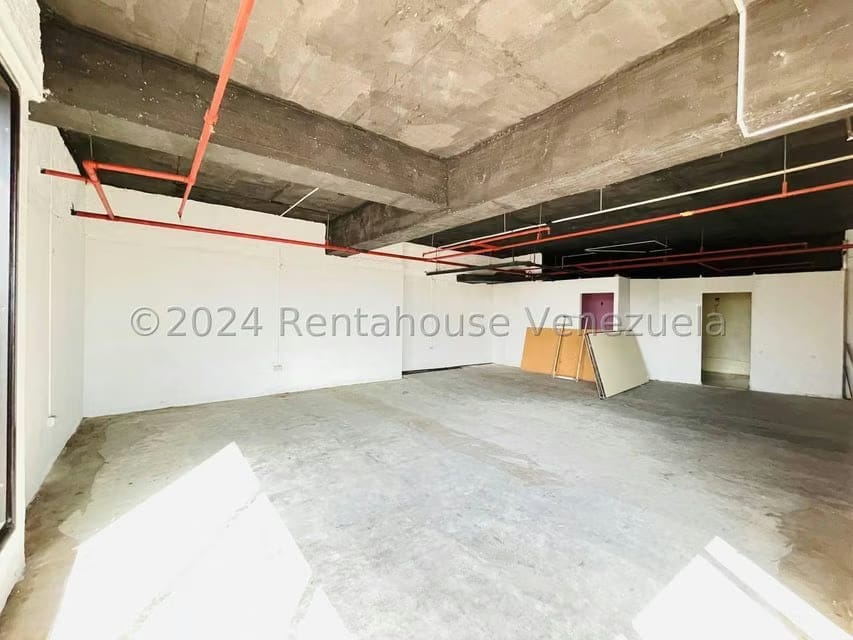 Comercial (Oficina) en Alquiler en Avenida Bolivar, Aragua - 3
