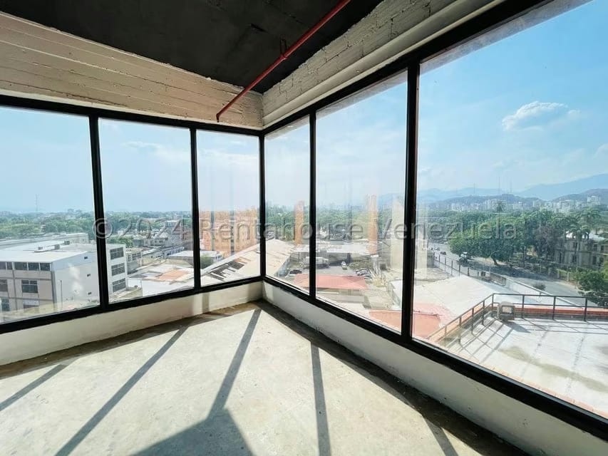 Comercial (Oficina) en Alquiler en Avenida Bolivar, Aragua - 6