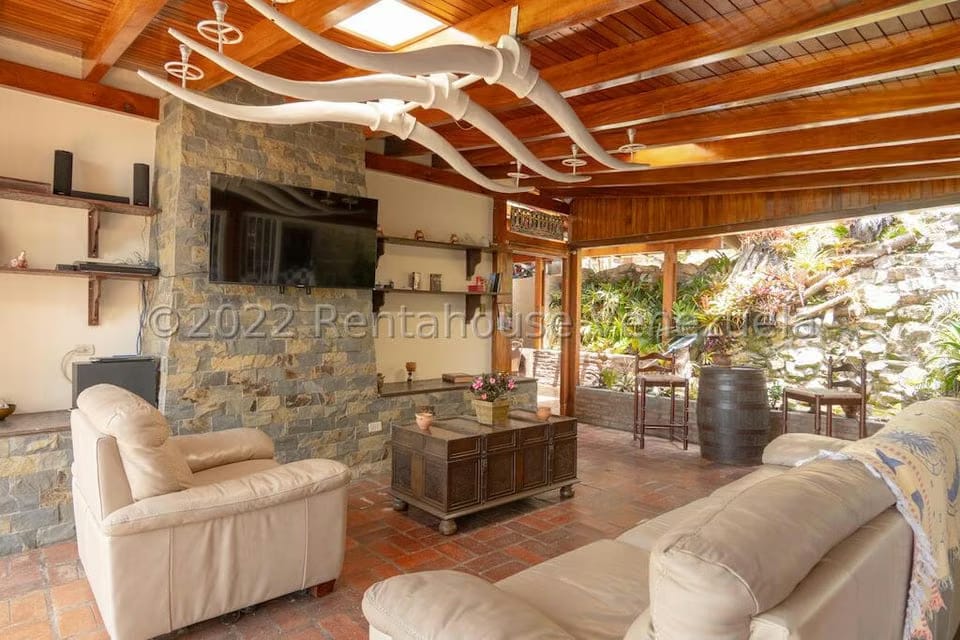 Casa (Multipes Niveles) en Venta en El Hatillo, Distrito Metropolitano - 25