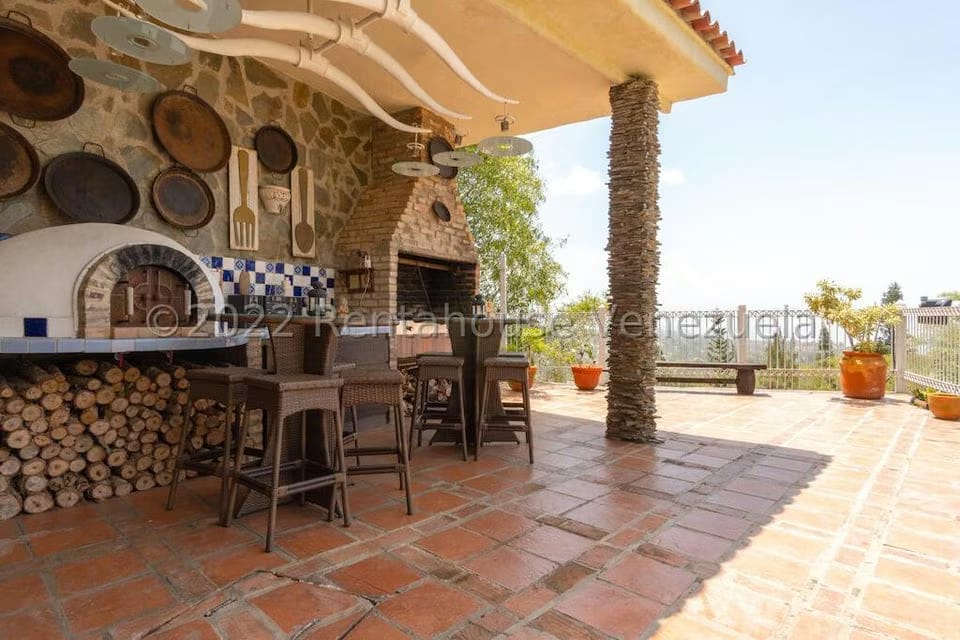 Casa (Multipes Niveles) en Venta en El Hatillo, Distrito Metropolitano - 26
