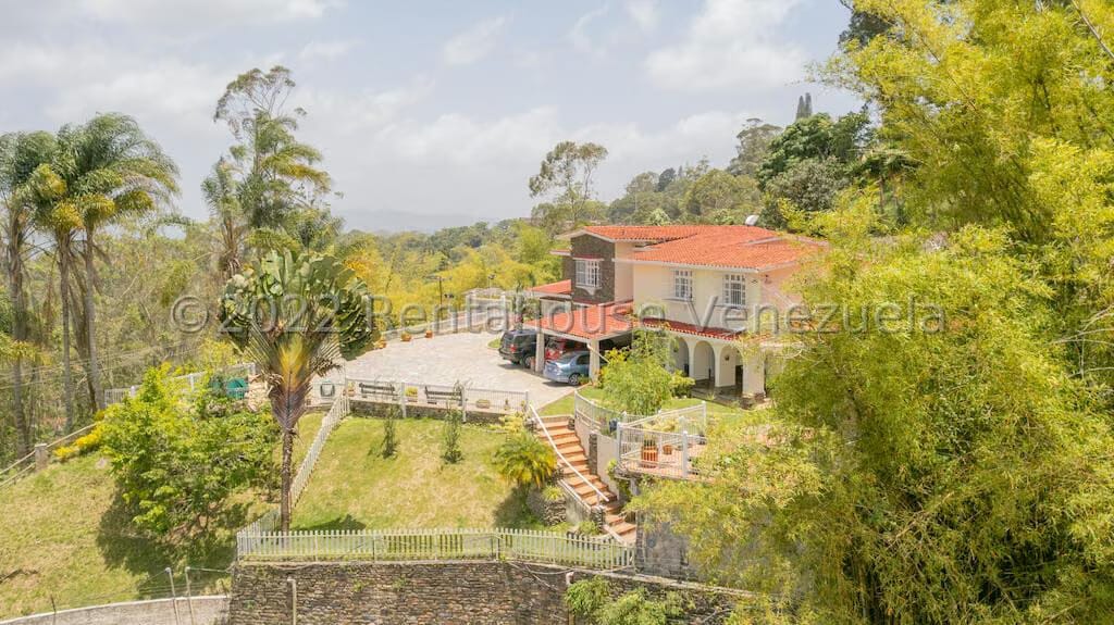 Casa (Multipes Niveles) en Venta en El Hatillo, Distrito Metropolitano - 38