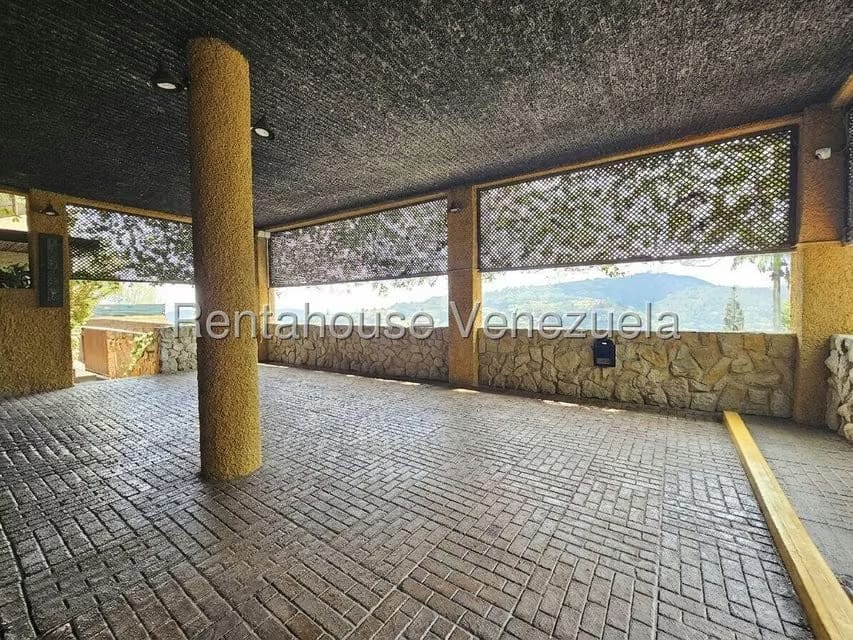 Casa (Multipes Niveles) en Venta en Alto Hatillo, Distrito Metropolitano - 103