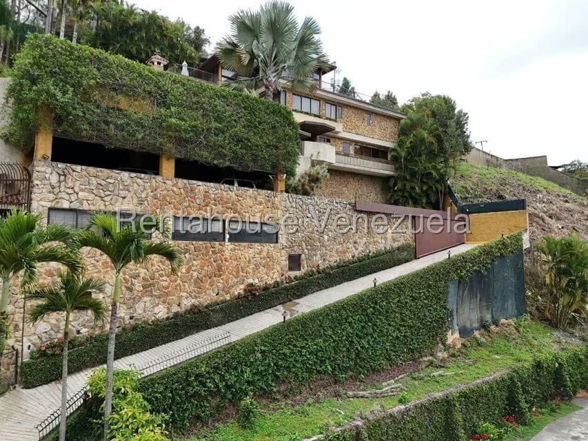 Casa (Multipes Niveles) en Venta en Alto Hatillo, Distrito Metropolitano - 113
