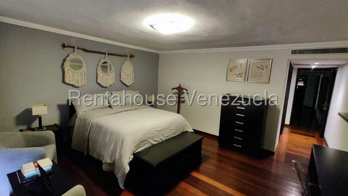 Casa (Multipes Niveles) en Venta en Alto Hatillo, Distrito Metropolitano - 32