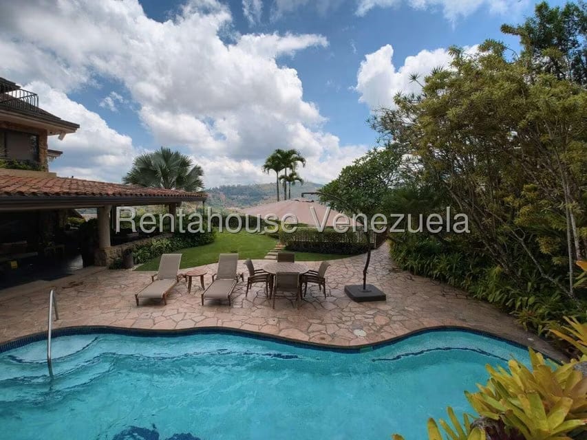 Casa (Multipes Niveles) en Venta en Alto Hatillo, Distrito Metropolitano - 39