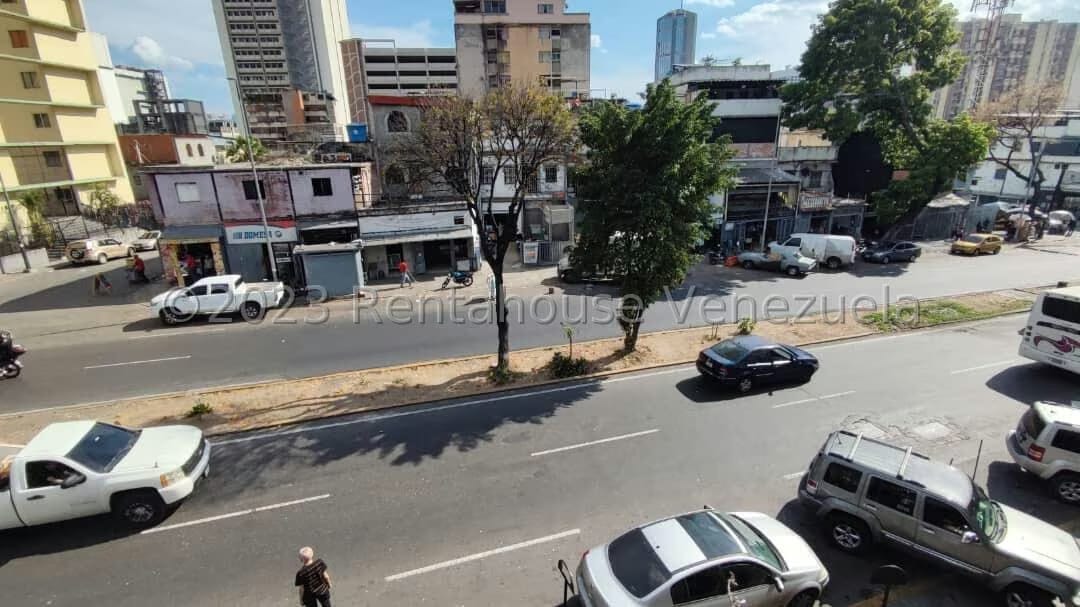 Comercial (Local Comercial) en Venta en Guaicaipuro, Distrito Metropolitano - 11