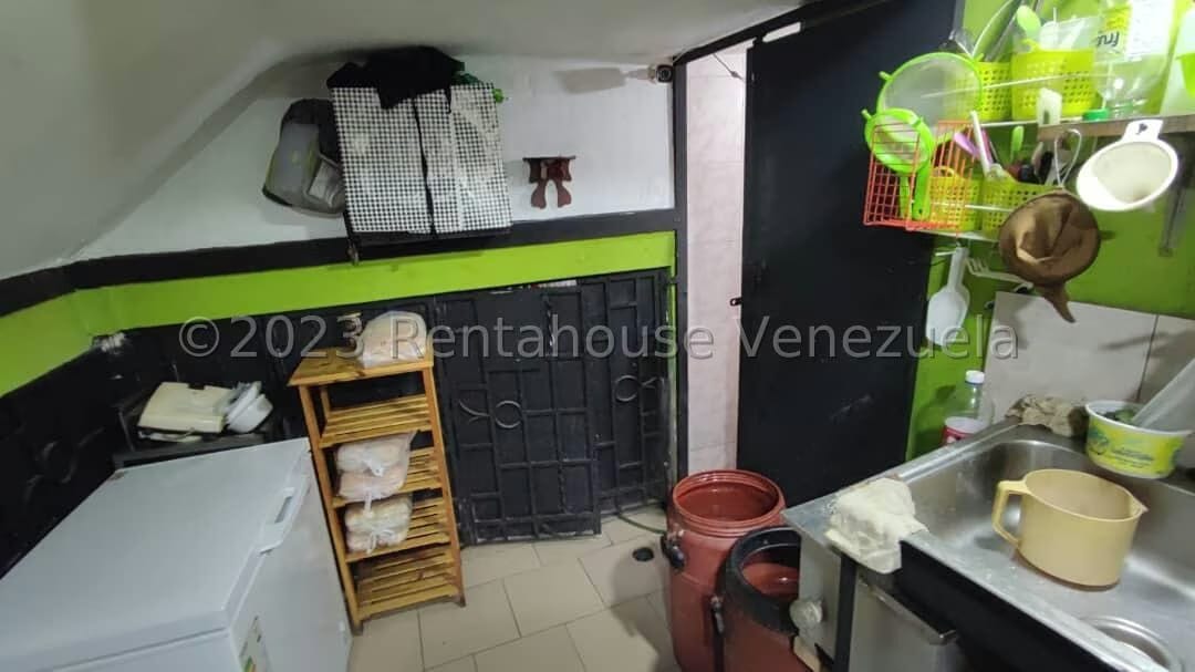 Comercial (Local Comercial) en Venta en Guaicaipuro, Distrito Metropolitano - 3