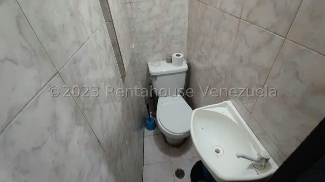 Comercial (Local Comercial) en Venta en Guaicaipuro, Distrito Metropolitano - 4