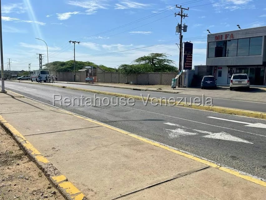 Comercial (Local Comercial) en Venta en Punto Fijo, Falcon - 6