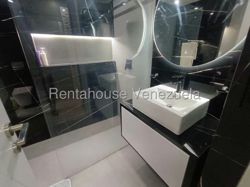 Apartamento (1 Nivel) en Venta en Terrazas del Country, Carabobo - 31