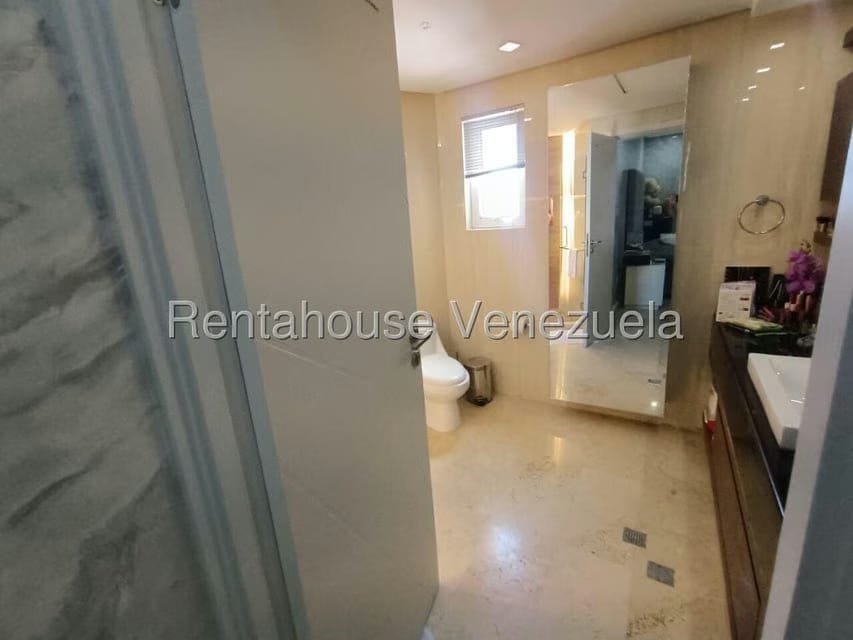 Apartamento (1 Nivel) en Venta en Terrazas del Country, Carabobo - 35