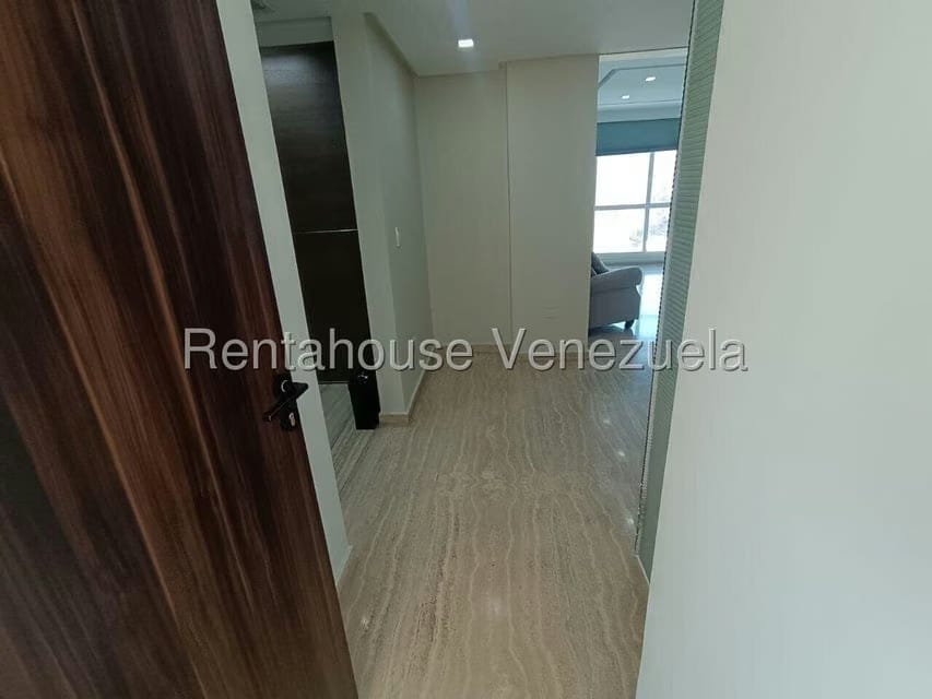 Apartamento (1 Nivel) en Venta en Terrazas del Country, Carabobo - 40