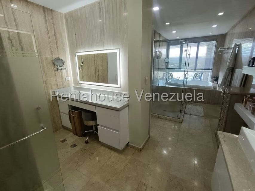 Apartamento (1 Nivel) en Venta en Terrazas del Country, Carabobo - 47