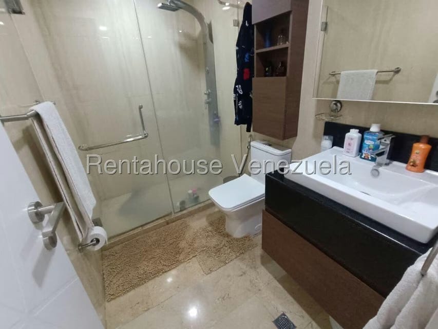 Apartamento (1 Nivel) en Venta en Terrazas del Country, Carabobo - 50