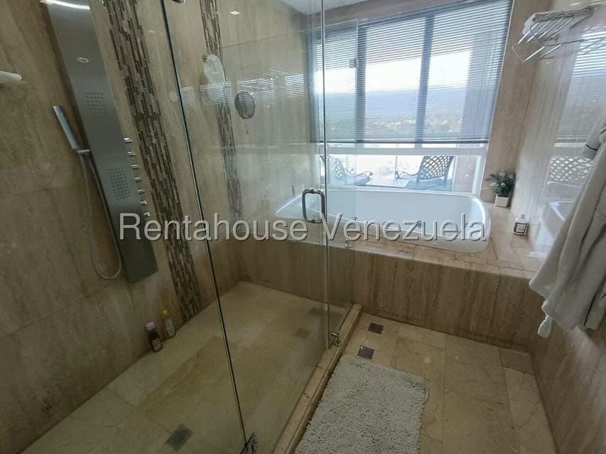 Apartamento (1 Nivel) en Venta en Terrazas del Country, Carabobo - 58