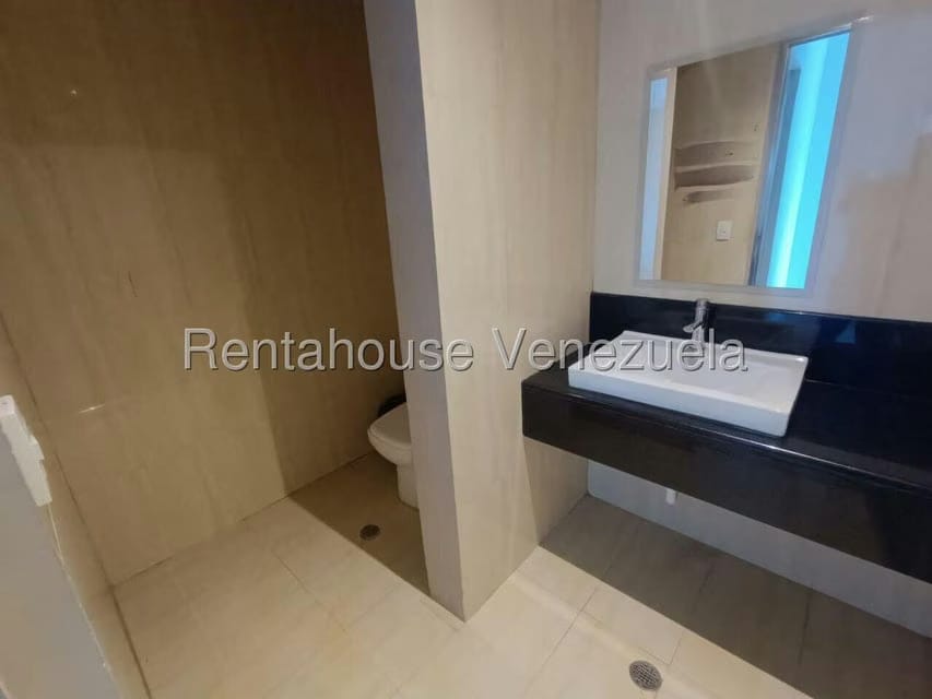 Apartamento (1 Nivel) en Venta en Terrazas del Country, Carabobo - 82