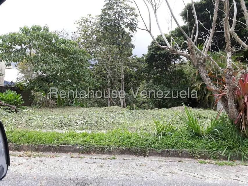Terreno (Residencial) en Venta en Parque Oripoto, Distrito Metropolitano - 9