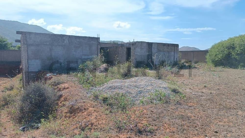 Terreno en Venta en La Exclusiva Playa El Agua Lote ideal para invertir. - 9