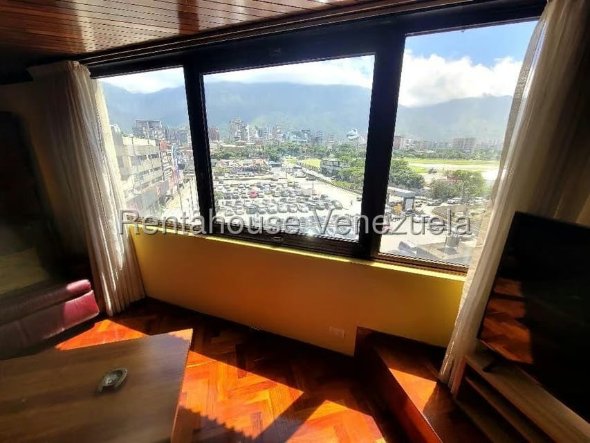 Apartamento (1 Nivel) en Alquiler en Chuao, Distrito Metropolitano - 8