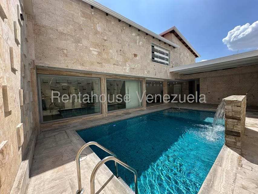 Casa (Duplex) en Venta en San Jacinto, Aragua