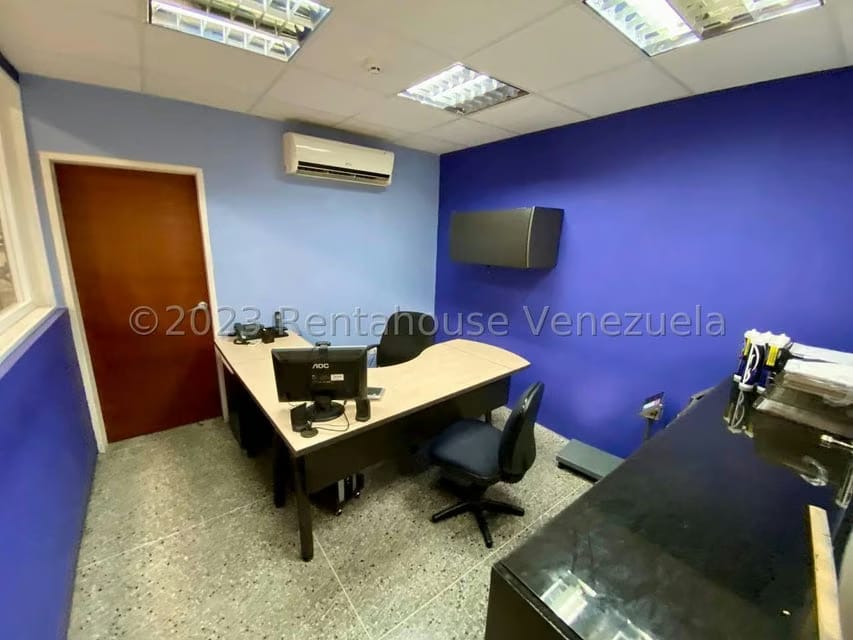 Comercial (Galpon - Deposito) en Venta en Zona Industrial 2, Lara - 74