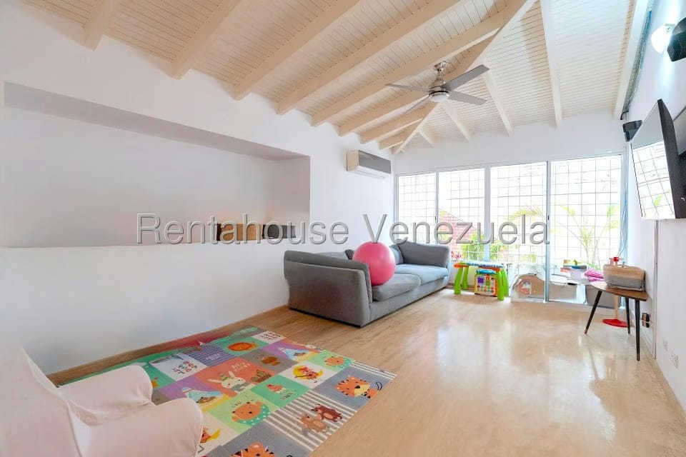 Casa (1 Nivel) en Venta en La Lagunita Country Club, Distrito Metropolitano - 16