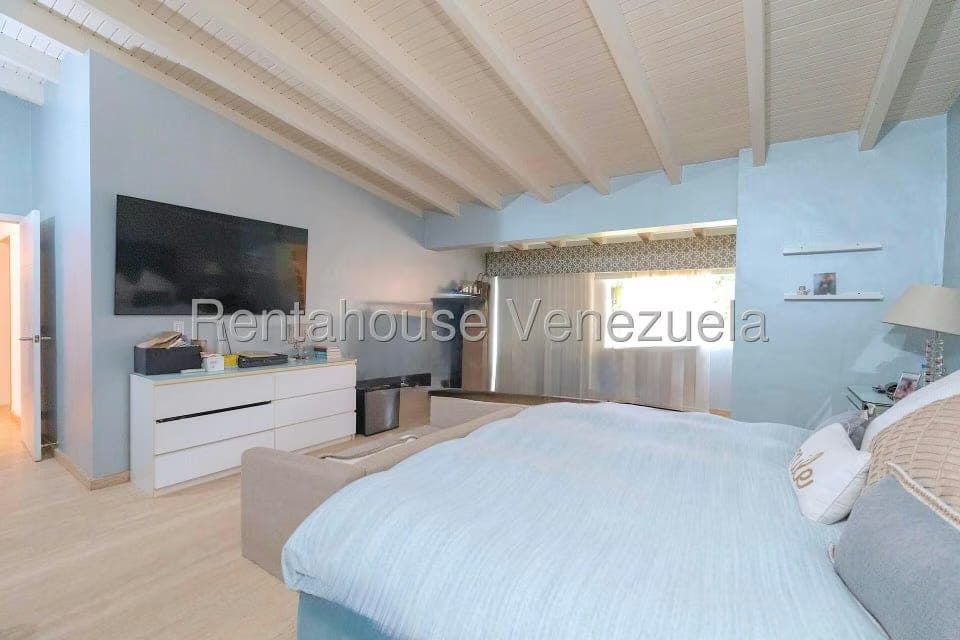 Casa (1 Nivel) en Venta en La Lagunita Country Club, Distrito Metropolitano - 28